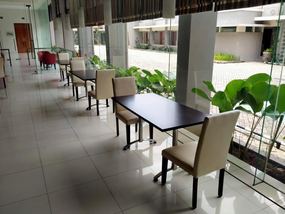 Hotel Quirin Semarang Eksteriør bilde