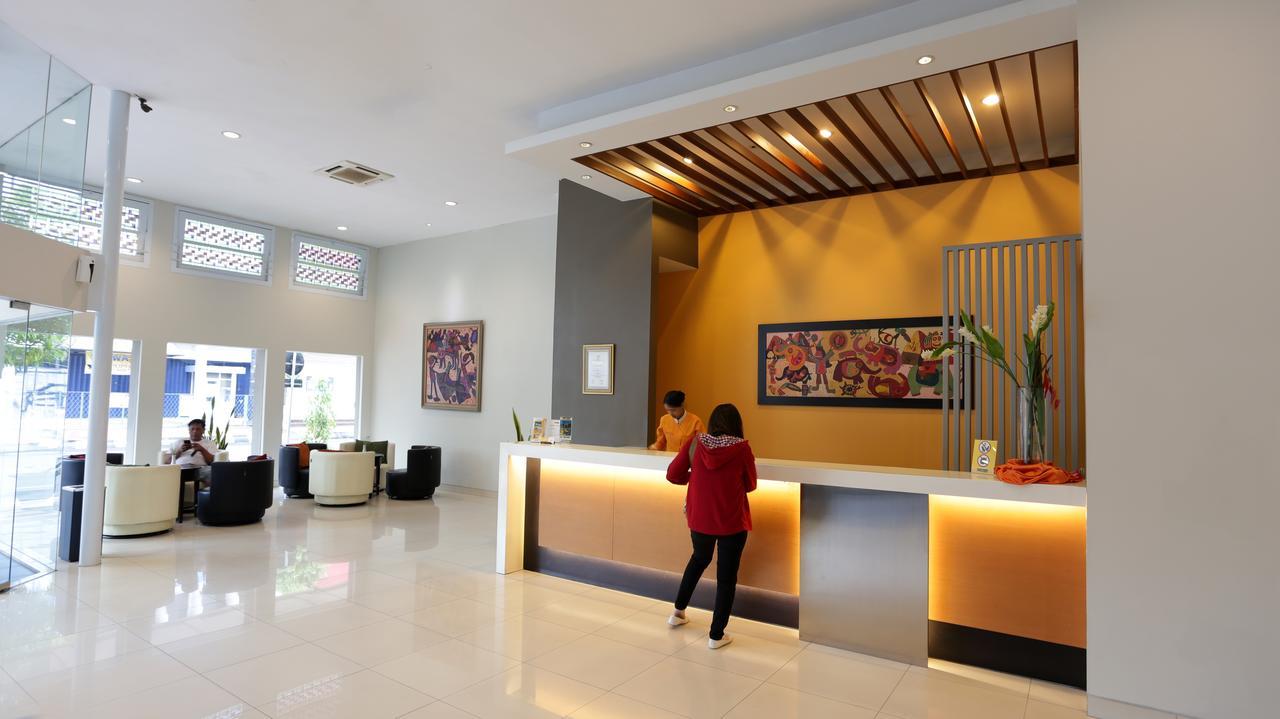 Hotel Quirin Semarang Eksteriør bilde
