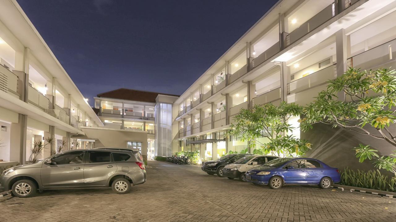 Hotel Quirin Semarang Eksteriør bilde