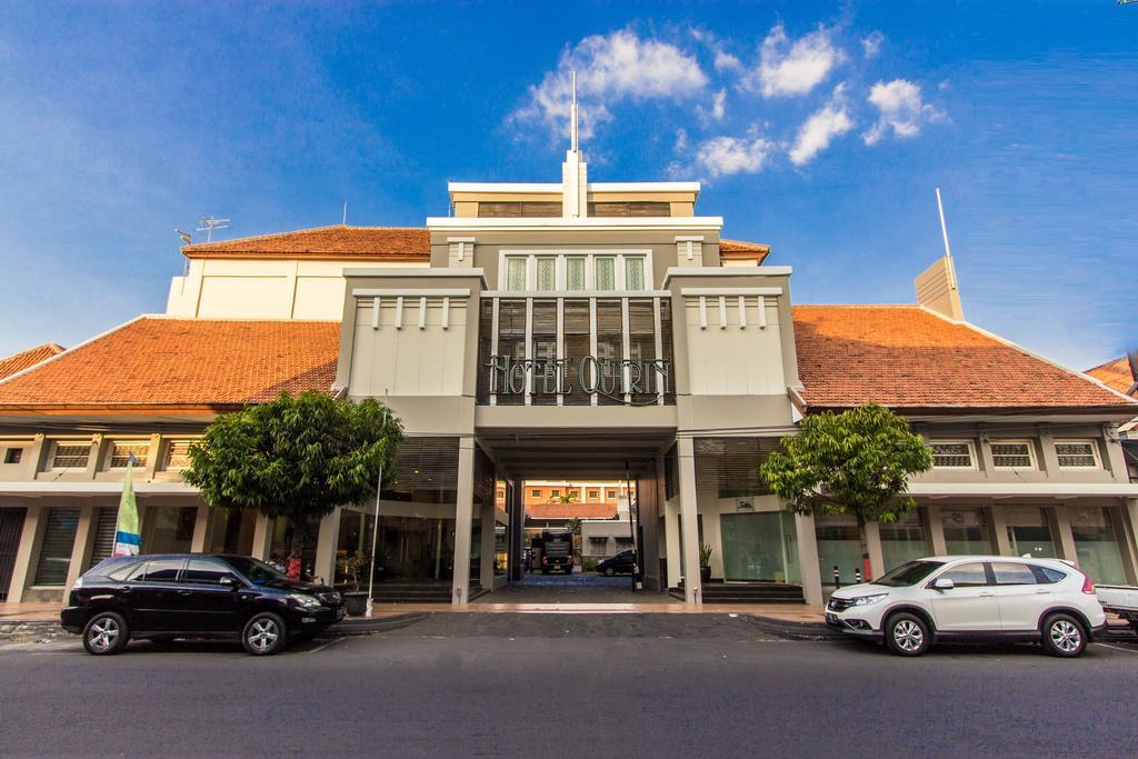 Hotel Quirin Semarang Eksteriør bilde